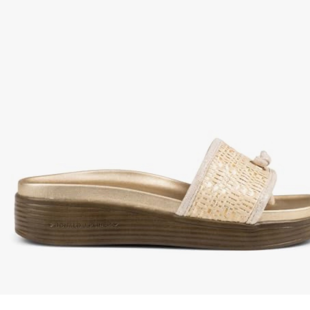 Donald Pliner Farrah Women's Wedge Sandals New - Picture 14 of 16